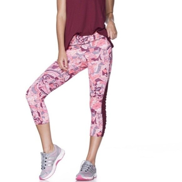 Maaji Active Ruched Legging in Garden Buzz L - Picture 2 of 15